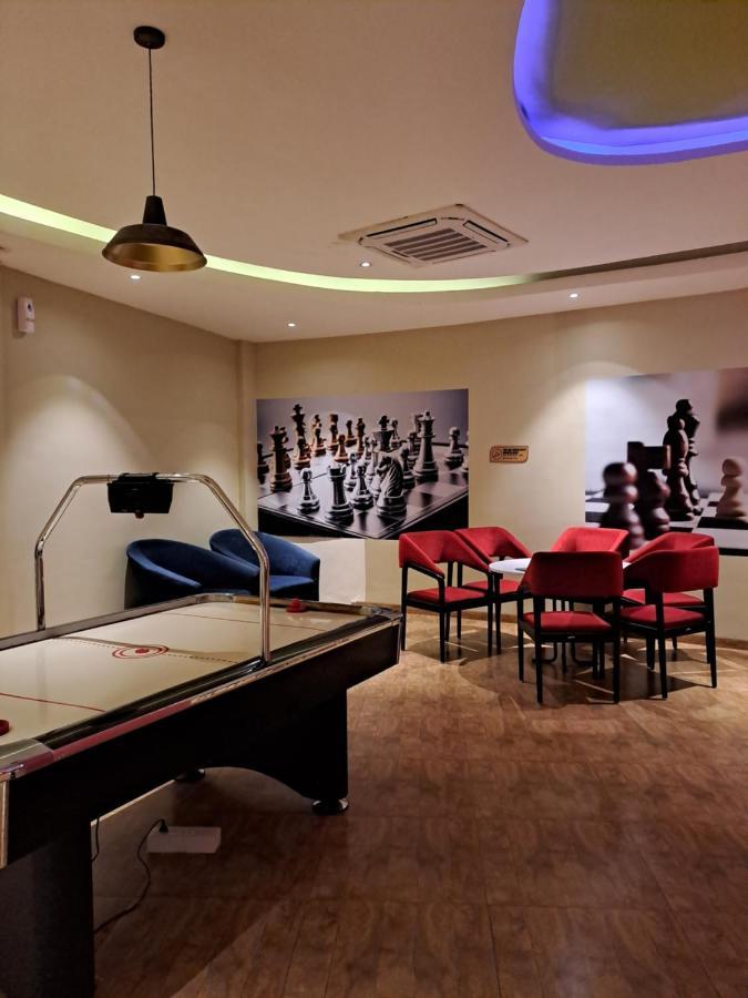 Honest Homes At Rajhans Belliza, Appartment Units สุรัต ภายนอก รูปภาพ